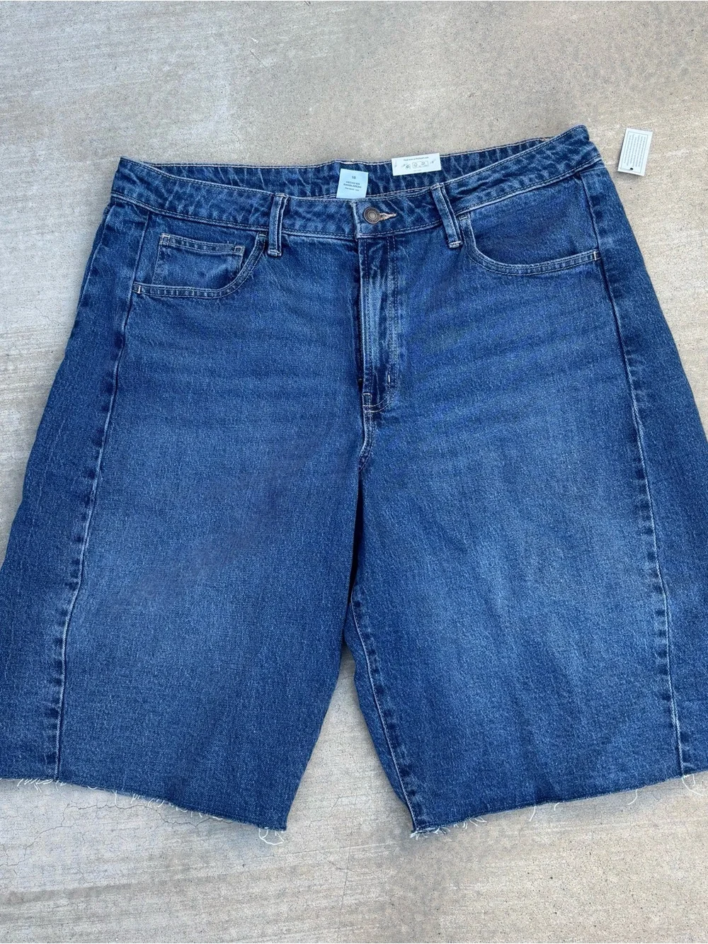 Women’s Barrel Bermuda Shorts  - Dark Blue